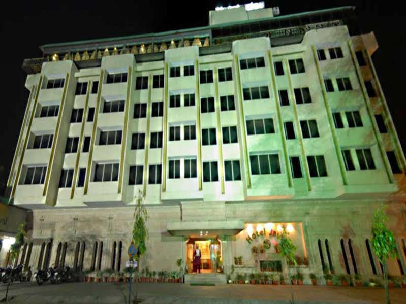 Jaies Hotel Jaipur Buitenkant foto